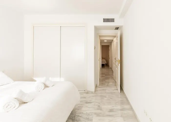 Holiday Apartment Marbella * 马尔韦利亚